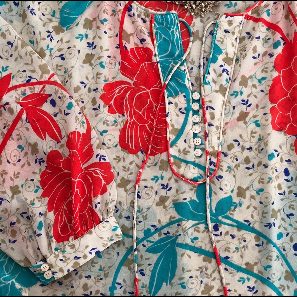 Blouse - Picture 7 of 8
